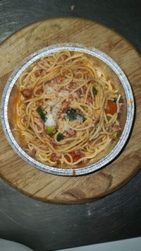 NR 52 Spaghetti Speck Tomaten Basilico